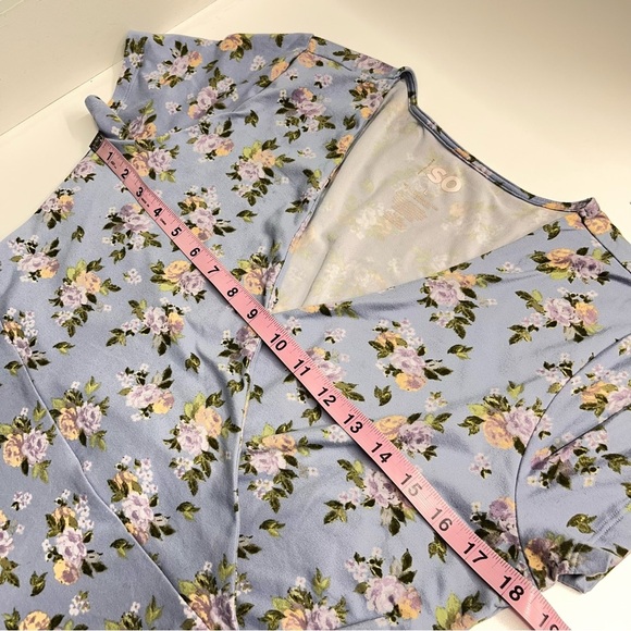 Imperfect floral mini dress stretchy short sleeved ruffle hem sundress SO large - Picture 3 of 13